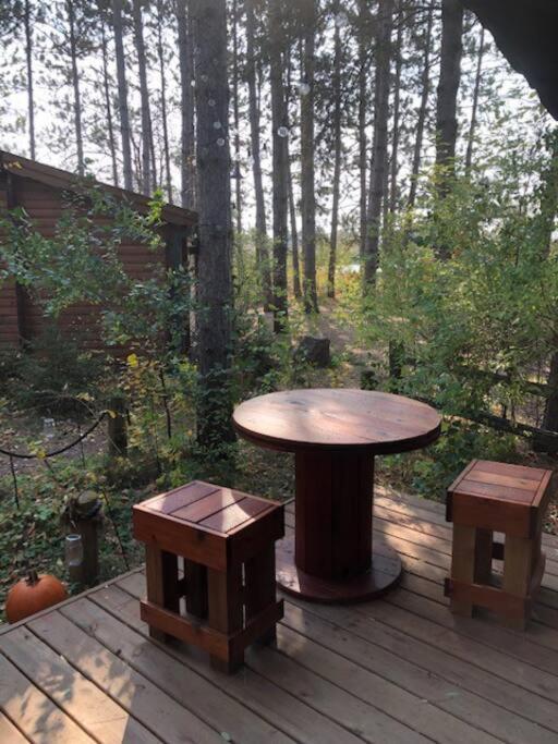Fancy Fireflies Cabin Hayward Exterior photo
